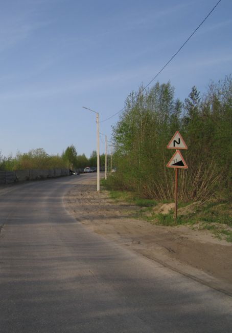 Ухта Пьяный водитель ВАЗ наехал на металлический забор с последующим опрокидыванием